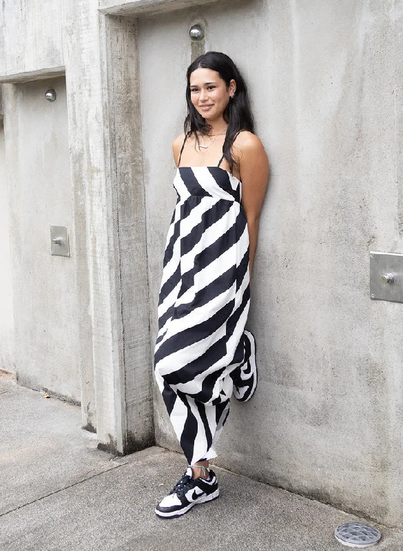 Seasonal Women's Fashion Trends Federation Saturday Dress Stripe
