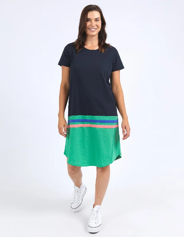 Women's Travel Outfit Set Elm Rhea Tee Dress Navy & Green Colour Block