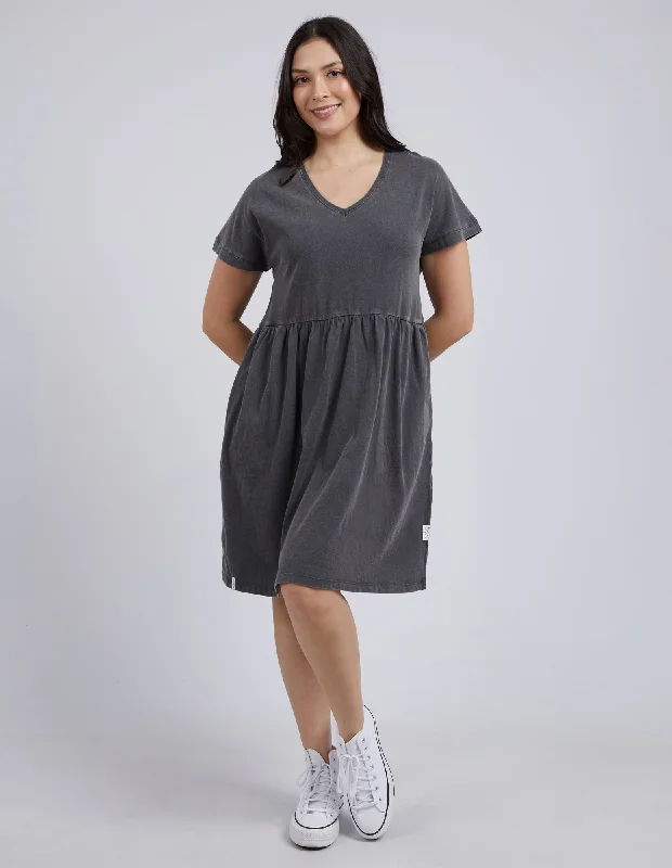 Minimalist Women's Fashion Clothing Elm Cloud Camilla Dress Charcoal