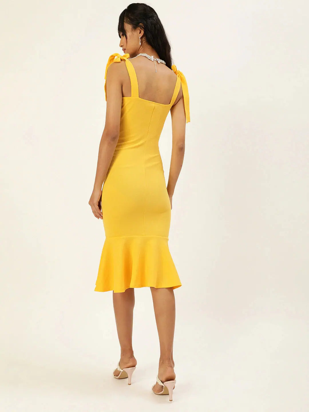 Edgy Fashion Veni Vidi Vici Yellow Shouder Tie Flared Dress