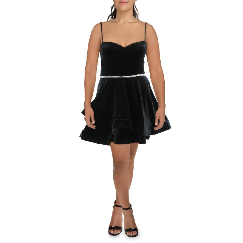 Bold and Elegant Women's Fashion B. Darlin Womens Juniors Cocktail Mini Fit & Flare Dress