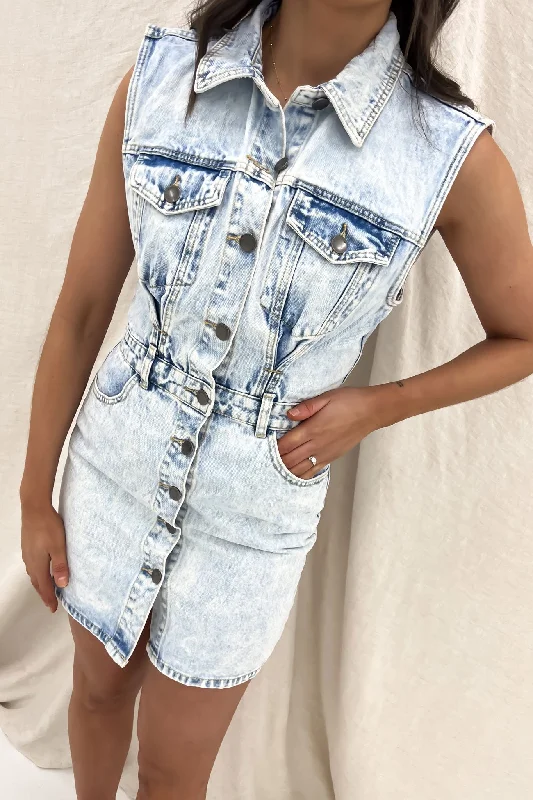 Sophisticated Women's Fashion Kennedy Denim Dress Bleach