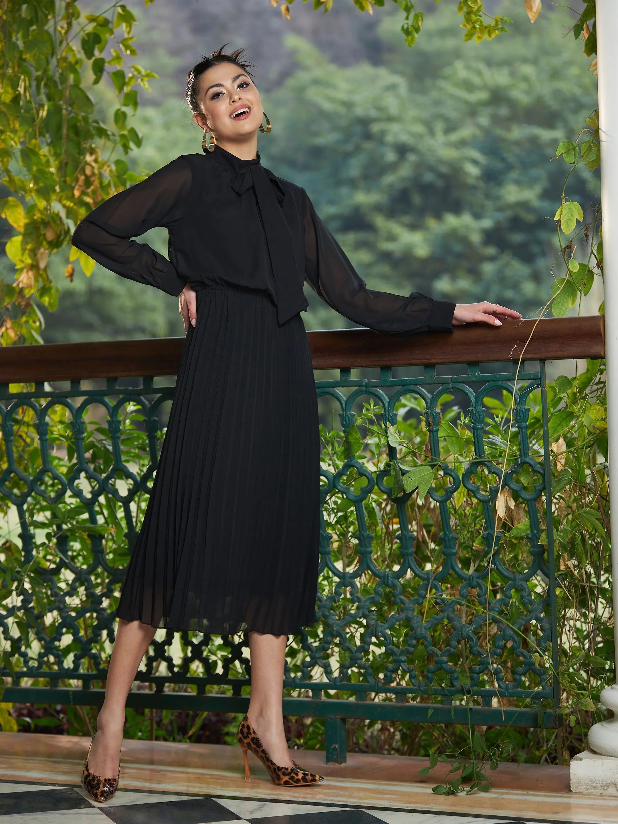 Trendy Women's Wear Women Black Tie-Up Neck Accordion Pleated Dress