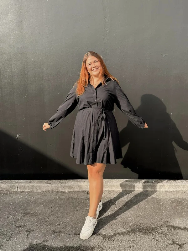 Women's Effortless Casual Outfit Betty Basics Jada Dress Black