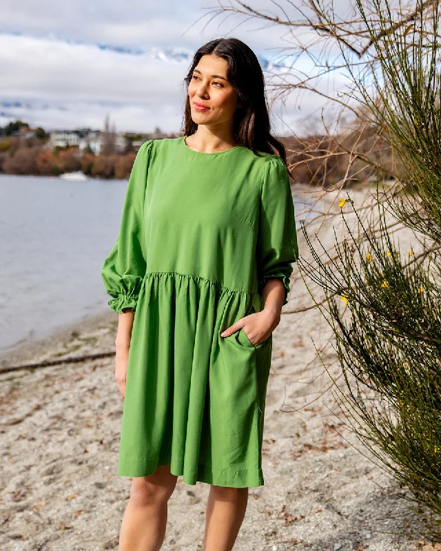 Affordable Women's Outfit Elm River Dress Jungle Green