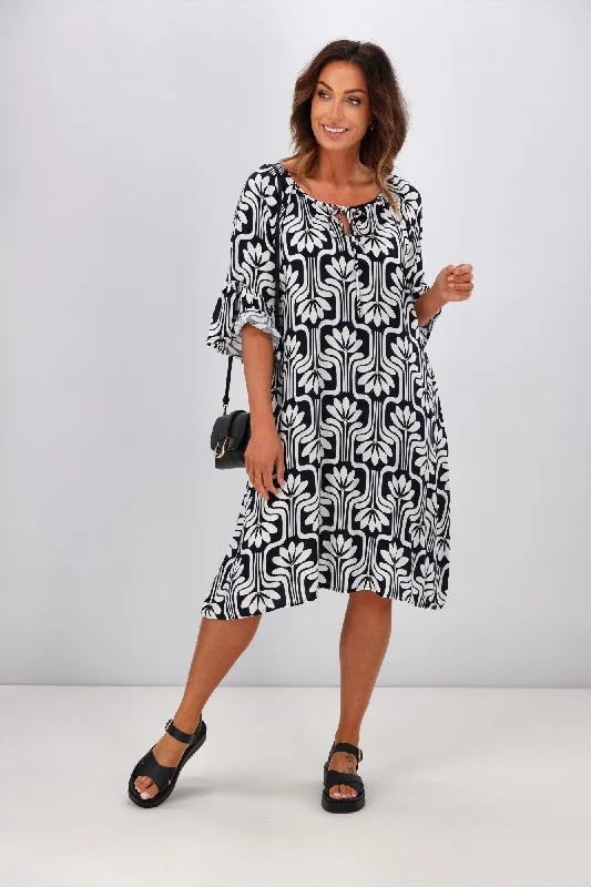 Versatile Women's Clothing for All Occasions New U Collection Carmela Dress Navy