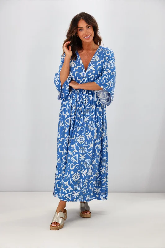 Chic Casual Wardrobe Essentials Salty Bright Camilla Dress Blue Print