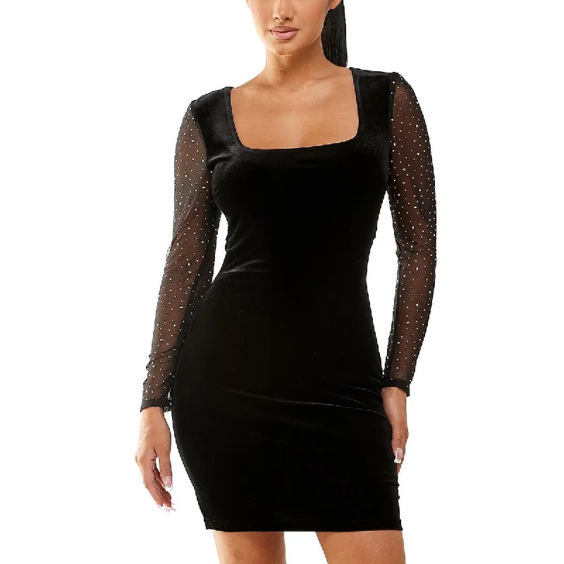 Relaxed Fashion City Triangle Womens Juniors Velvet Embellished Sheath Dress