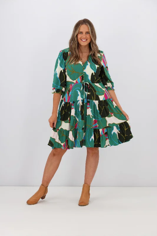 Casual Chic for Women Fria Tori Green Leaf Print 3/4 Sleeve Selma Short Dress Green