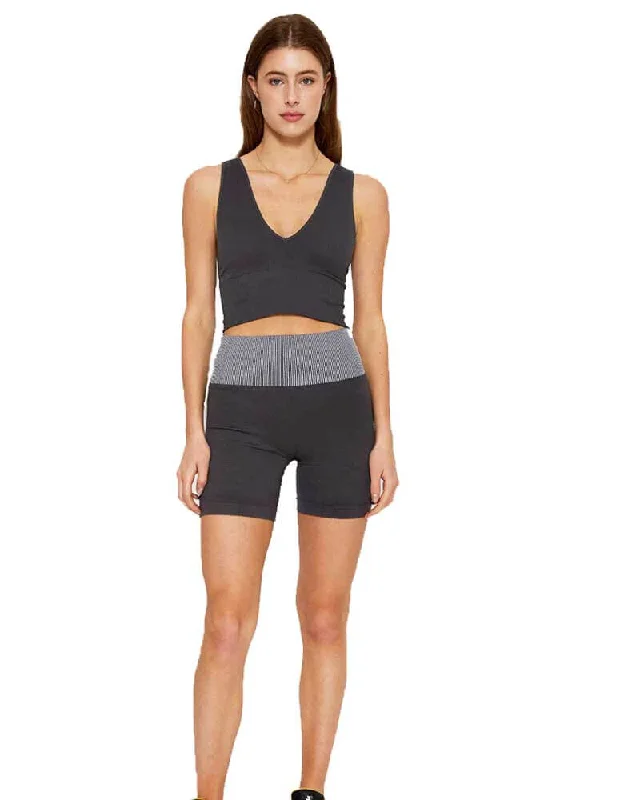 Breathe Easy In Comfortable Yoga Outfits Ashley Biker Shorts - Faded Black