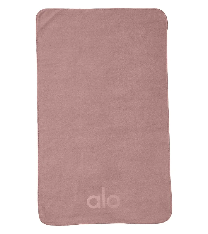 Deepen Your Practice With Budget-Friendly Accessories Alo Yoga Perf No Sweat Hand Towel Smoky Quartz