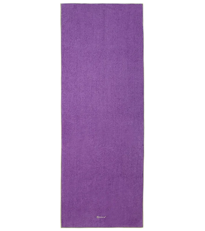 Premium Yoga Accessories At Reduced Prices Gaiam Stay Put Yoga Mat Towel
