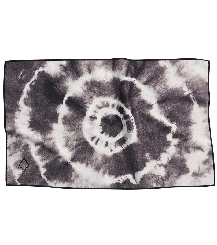 Essential Yoga Gear At Unmissable Prices Nomadix Black Tie Die Yoga Hand Towel