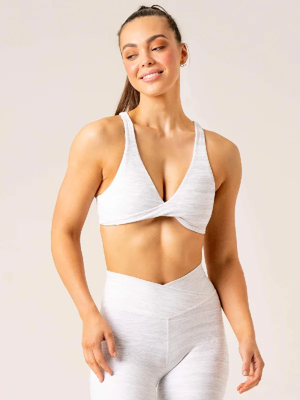 Limited-Time Savings On Yoga Leggings And Tops Momentum Twist Sports Bra - Snow Grey Marl