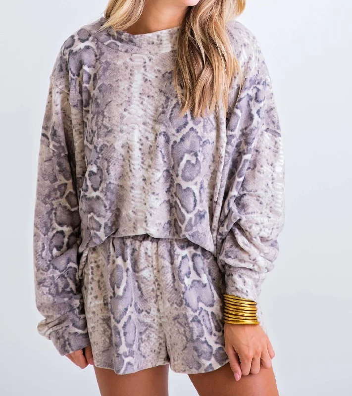 The Best Yoga Clothing At The Best Prices Snake Knit Short In Grey