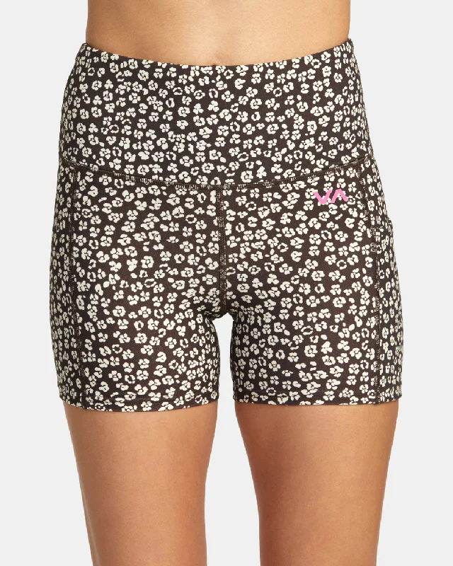 Yoga Apparel Designed For Movement At Lower Prices VA Essential Pocket Short II Shorts - JaVA